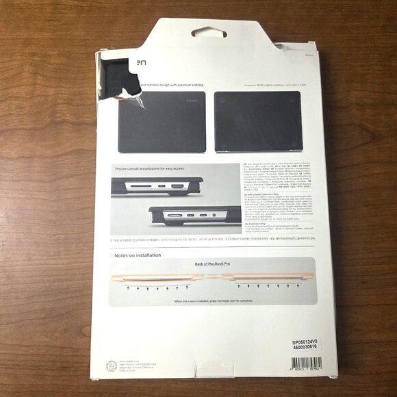 Spigen Apple MacBook Pro 2021/23 M1 M2 Urban Fit Case Slim Cover ACS04213 - Picture 2 of 5